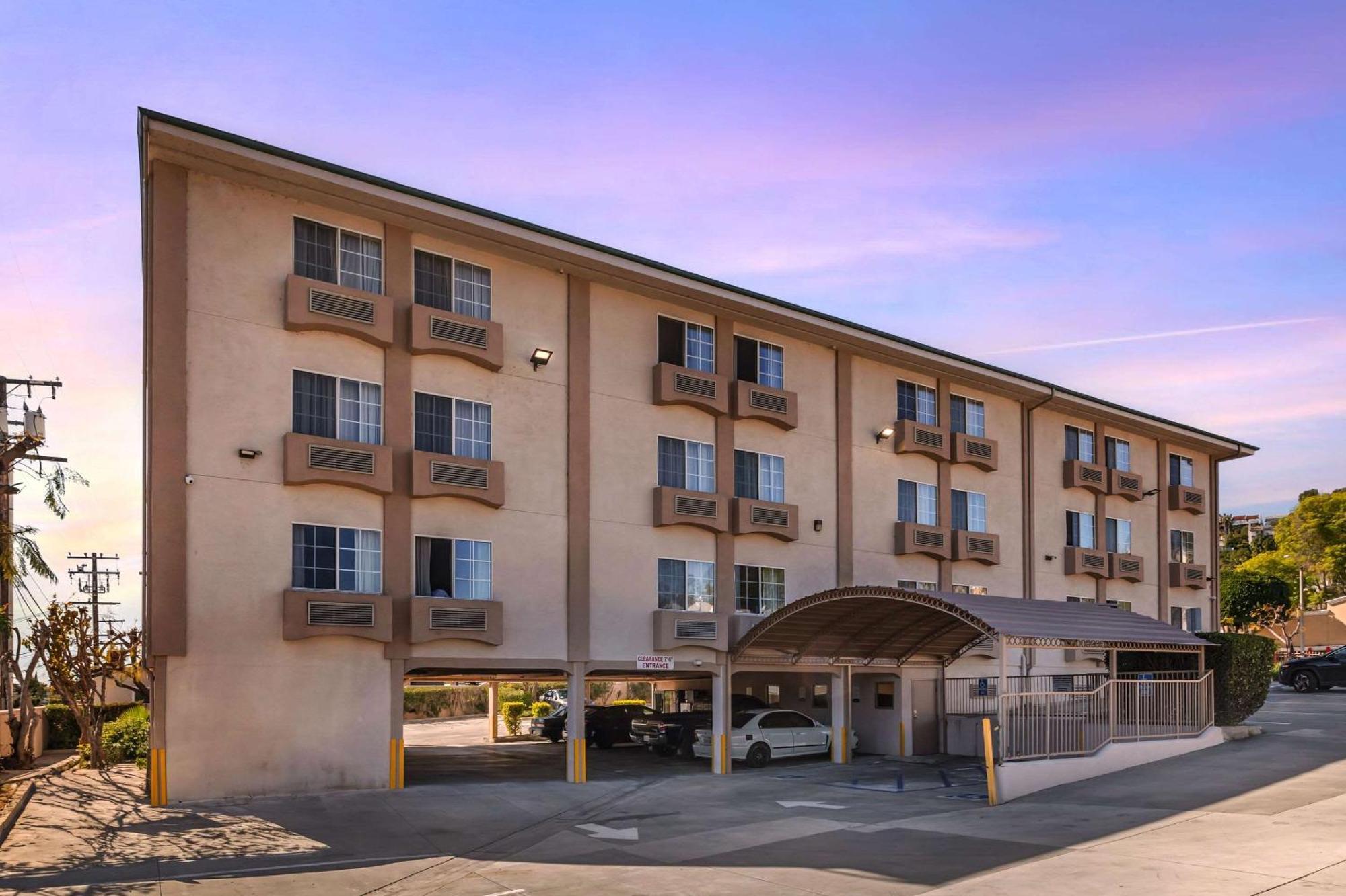 Comfort - Angeles Inn 2*