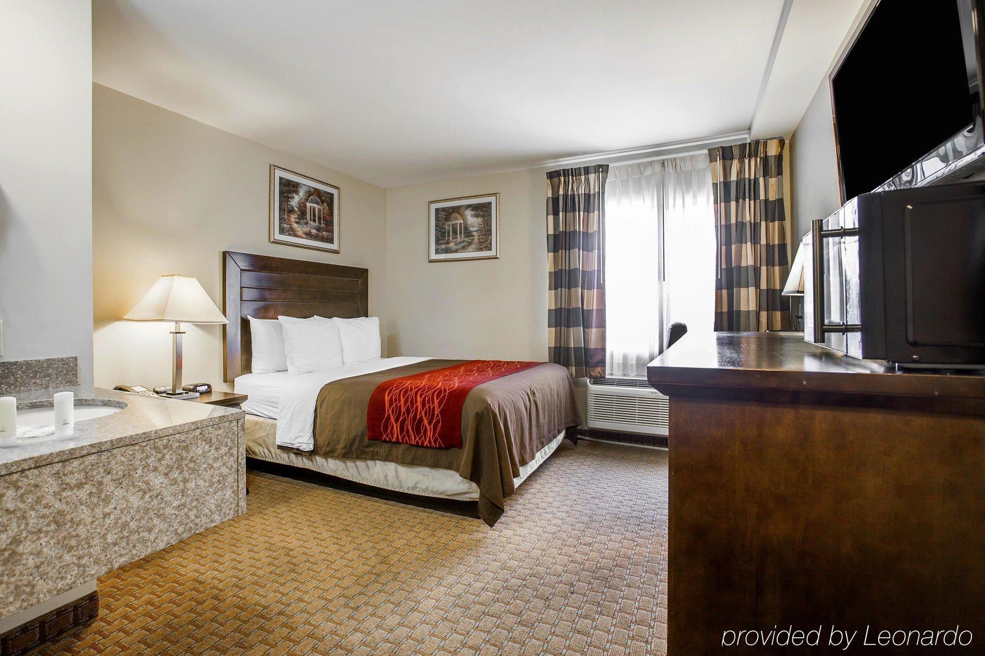 Inn Comfort - Angeles 2*